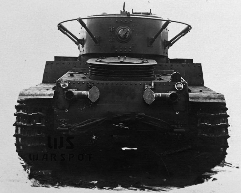 Подобно другим советским танкам середины 30-х годов, Т-46 получил кормовую пулемётную установку