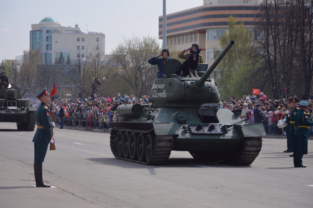 Парад в верхней пышме. Парад Победы в верхней Пышме. Парад в Пышме 2019 Победы верхняя Пышма. Пышма парад техника. Пышма парад военной техники.