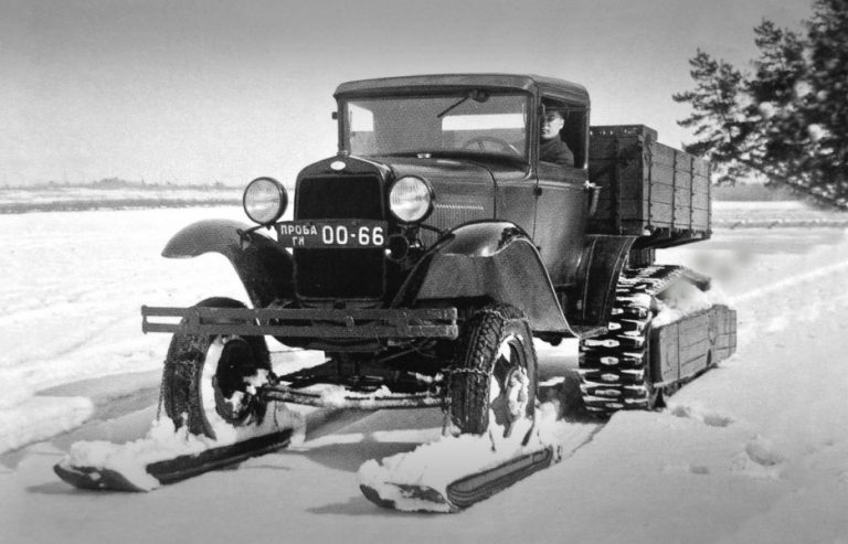 ГАЗ-60 в зимней лыжно-колесно-гусеничной комплектации. 1940 год