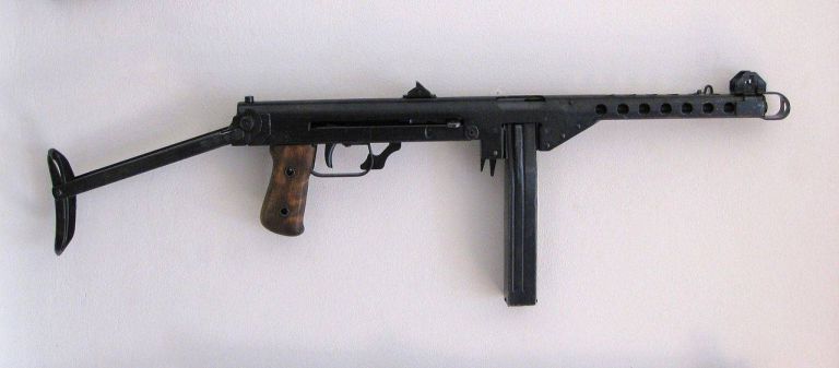 Пистолет-пулемет m/44