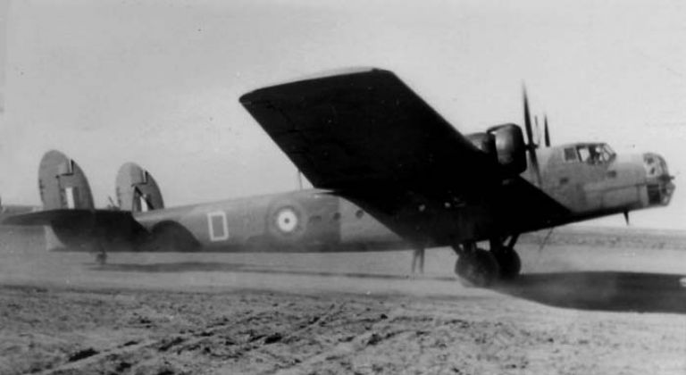 ночной бомбардировщик и военно-транспортный самолет Bristol Type 130A Bombay Mk I