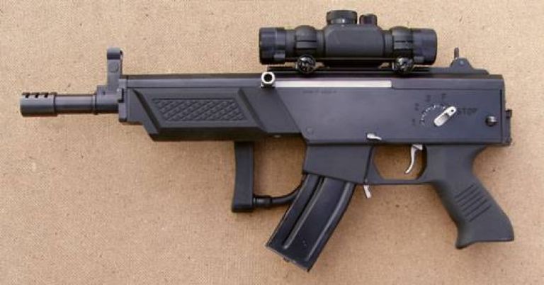 Пистолет-пулемет CZW 438.