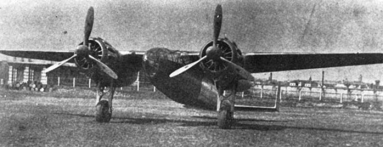 опытный легкий скоростной бомбардировщик и самолет-разведчик Ikarus Orkan во время испытаний