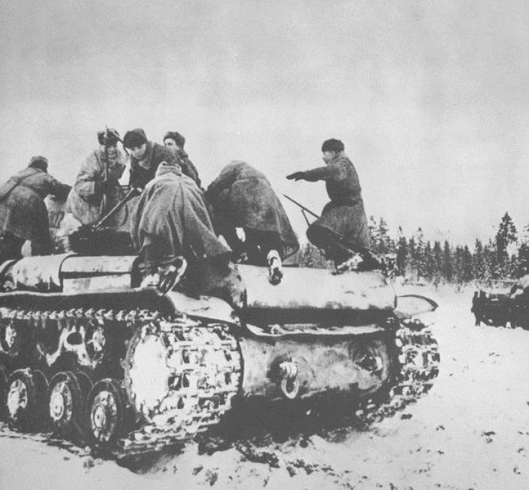 КВ с танковым десантом, зима 1941-42 гг.
