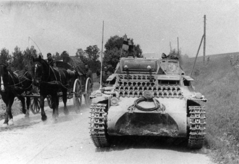 Несмотря на очевидные недостатки, отдельные танки Pz.Kpfw.I дожили до 1943 года