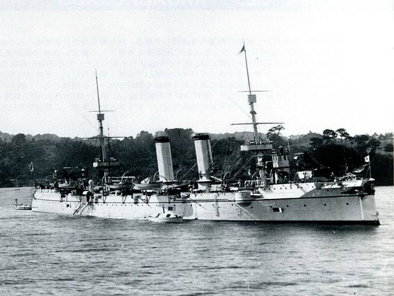 Японский бронепалубный крейсер 2-го класса «Ёсино». 1893 г.