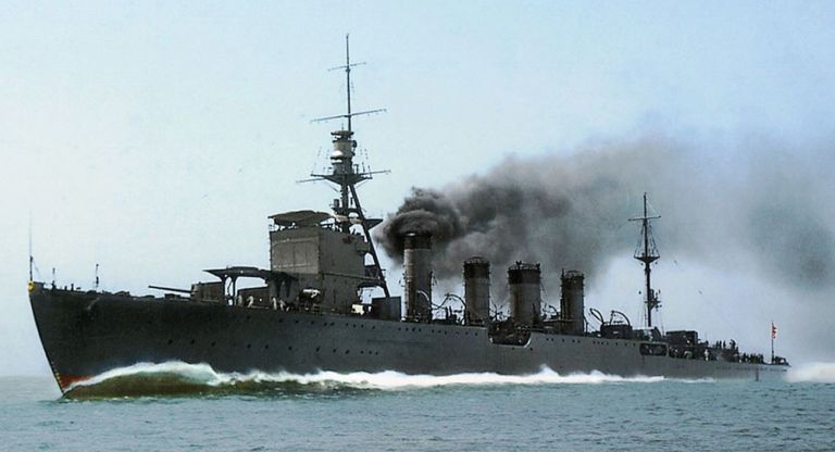 Лёгкий крейсер «Сендай» в 1923 году, колоризованное фотоcombinedfleet.com