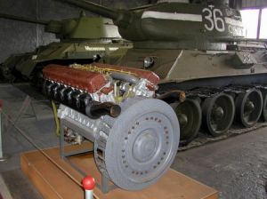 Самый лучший танк Т-34, его замечательный дизель "Вэ-двас" и свистопляс.