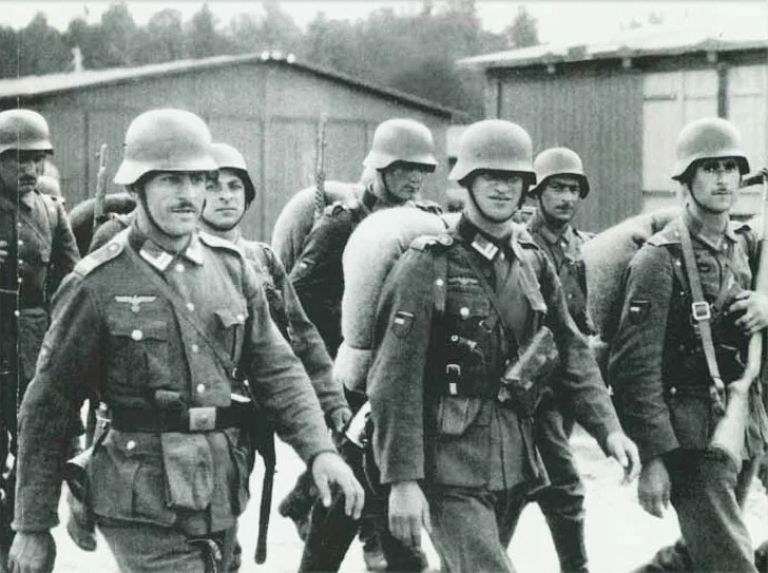 Грузинские солдаты на службе у нацистов (фото с сайта comtourist.com)