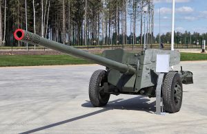 Техника и вооружение сухопутных войск СССР в 80-е годы.