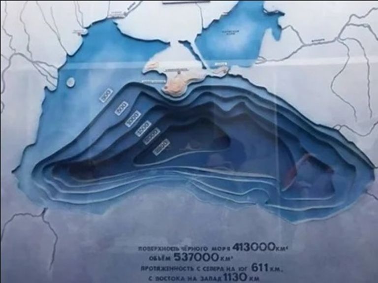 Рис. 3. «Как выглядит дно Черного моря без воды». Фото И. Сиротенко