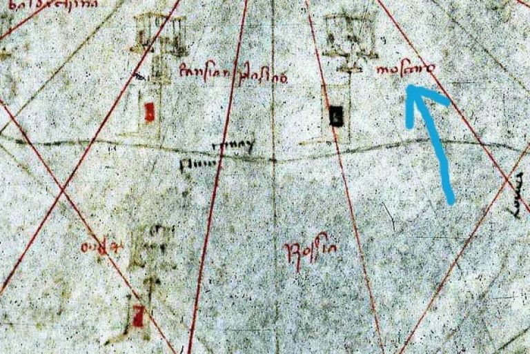 Российские города на карте братьев Пицигани (1367). Синей стрелкой показана Москва под флажком с черным квадратом.