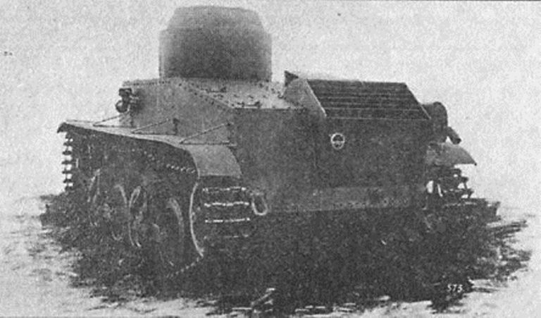 Легкий танк Т-34 с задней проекции