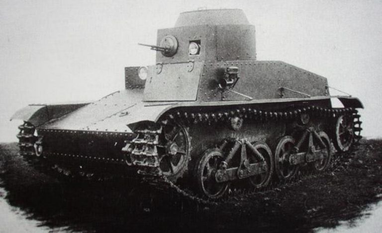 Т-34 с фарой