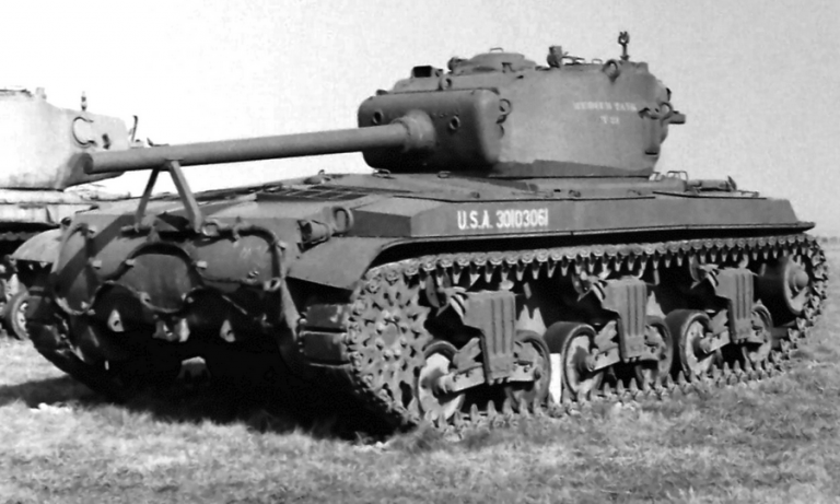Medium Tank T23 превосходил М4 по бронированию и вооружению, но к 1943 году аппетиты военных вновь выросли