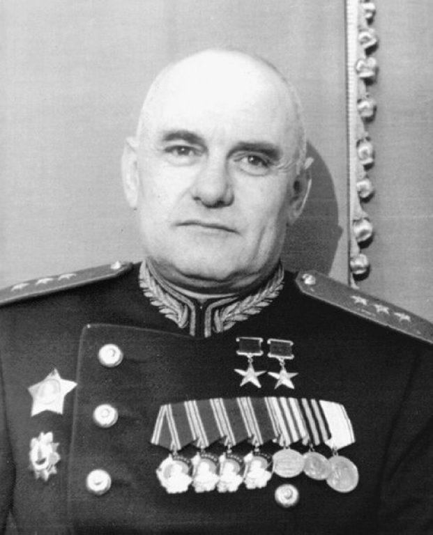Борис Львович Ванников сразу после войны