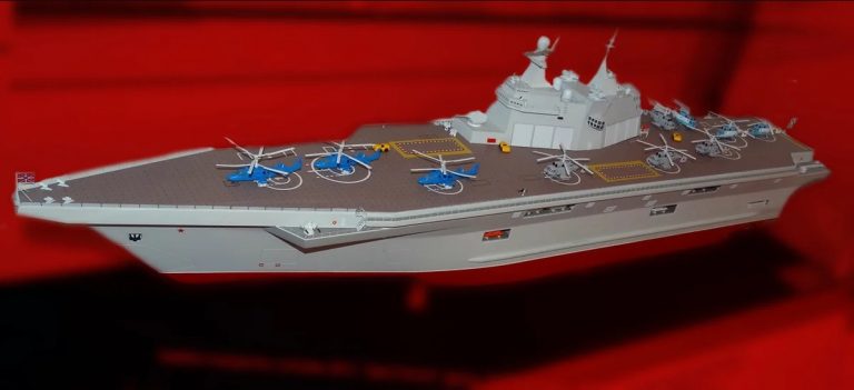 Источник: bastion-opk.ru/ А.В.Карпенко. Одна из первых моделей перспективного корабля. Сейчас его внешний вид значительно изменился.