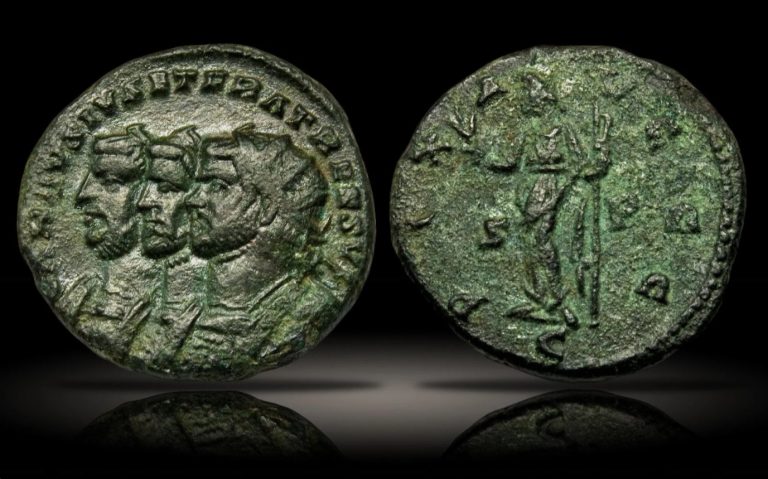 Монета Караузия с профилем трёх императоров.