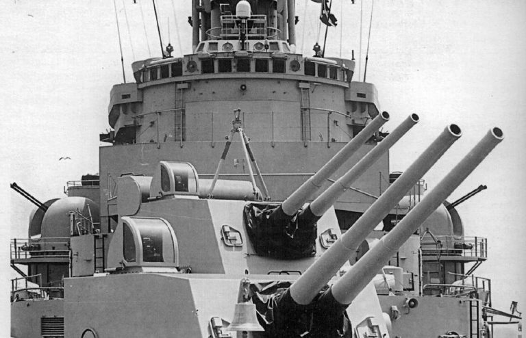 Кормовые башни легкого крейсера типа "Тре Крунур"