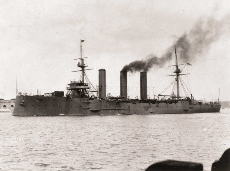  Броненосный крейсер «Кент»Источник: wikipedia.org