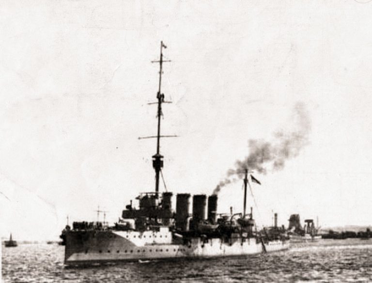Бронепалубный крейсер «Бристоль»Источник: wikipedia.org