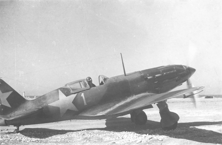 МиГ-3 оказался ненужным для советских ВВС, он превосходил Ме-109F только на высоте от 5 000 м, а бои на советско-германском фронте шли на малых и средних высотах.