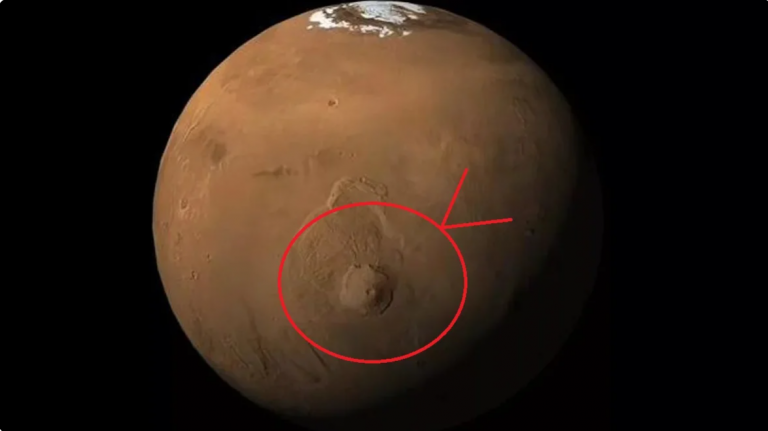 Почему на Марсе начал извергаться вулкан, когда у планеты застывшее и холодное ядро