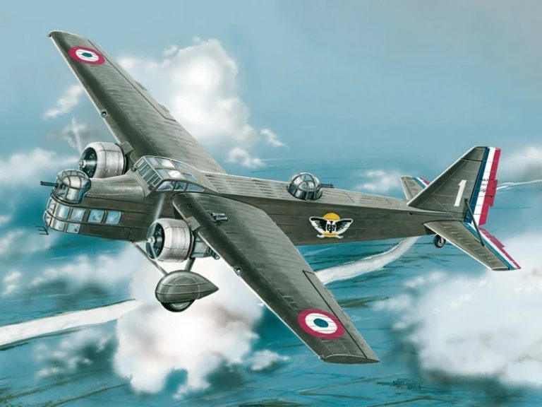 MB.200 — типичный представитель французских бомбардировщиков 30-х годов. Гофрированная обшивка, неубирающиеся шасси, торчащие во все стороны расчалки и башенки с аэродинамикой замка. Всё, как мы любим!