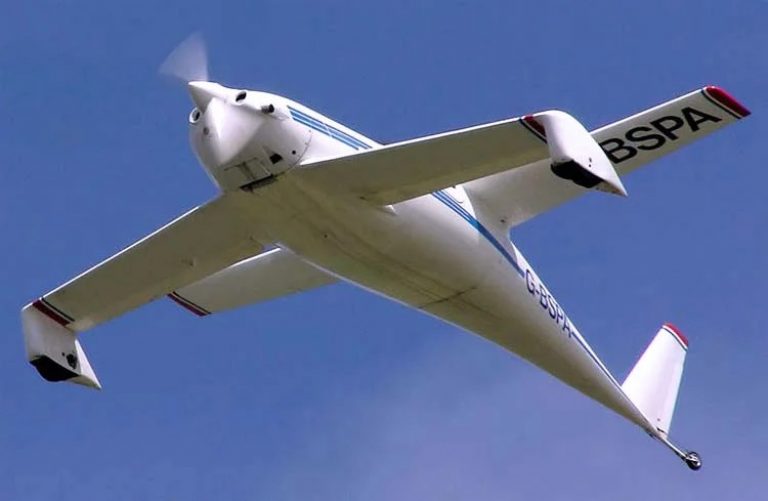 Quickie - легкий многоцелевой самолёт необычной схемы