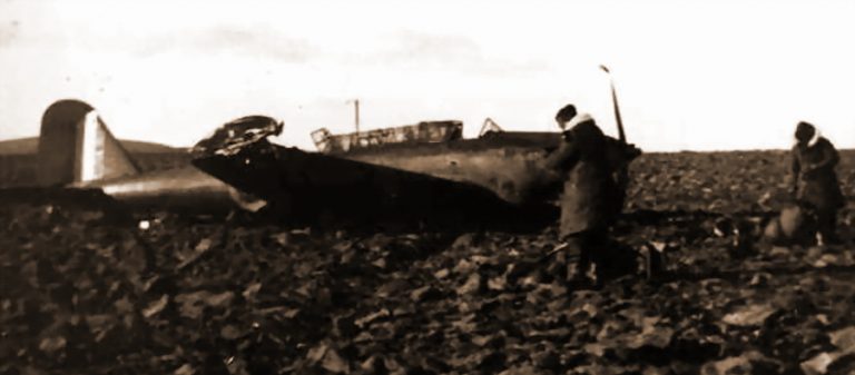 Battle L5343, полученный 98-й эскадрильей в июле 1940 года. В августе на нём летал командир части винг-коммандер Эштон (G.R.Ashton), а во время курьерского полёта 13 сентября флаинг-офицер Уилкокс (H.C.G. Wilcox) разбил машину из-за отказа двигателя