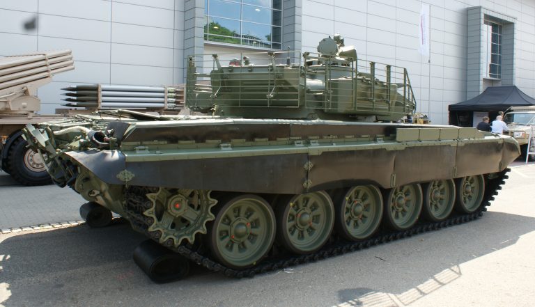 Экстремальные чешские варианты модернизация Т-72. T-72M4 CZ и T-4 72 Scarab