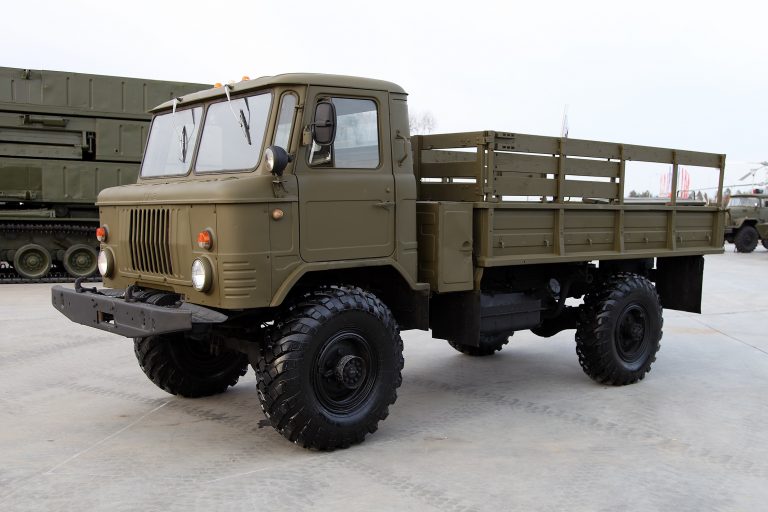 Армейский ГАЗ-66. Источник Википедия