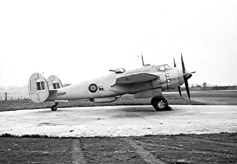 второй прототип бомбардировщика Bristol Buckingham (DX255)