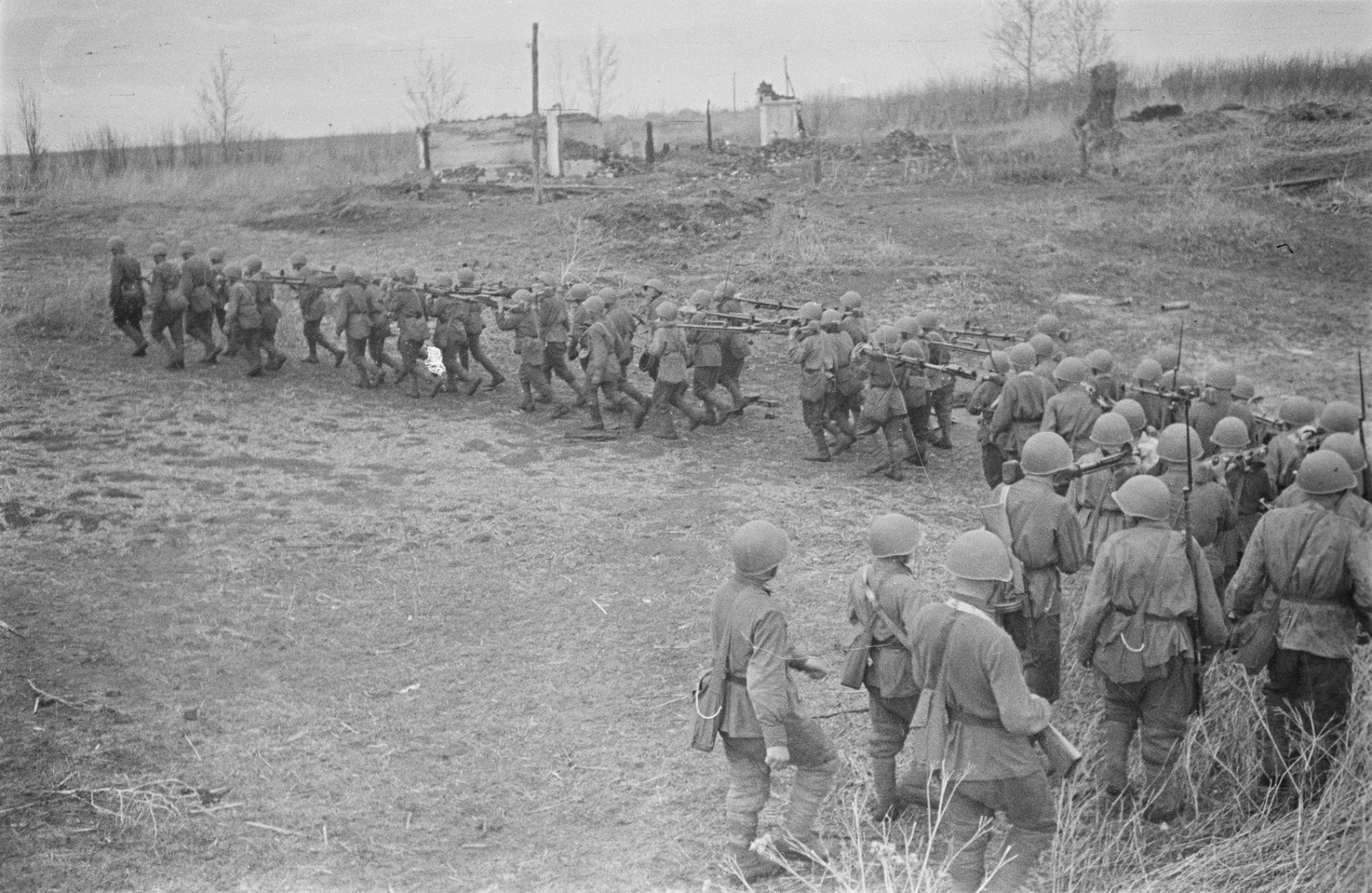 Начало 1942 года. Воронежский фронт 1942 1943. Харьков 1942. Фронт 1942. Центральный фронт 1942.