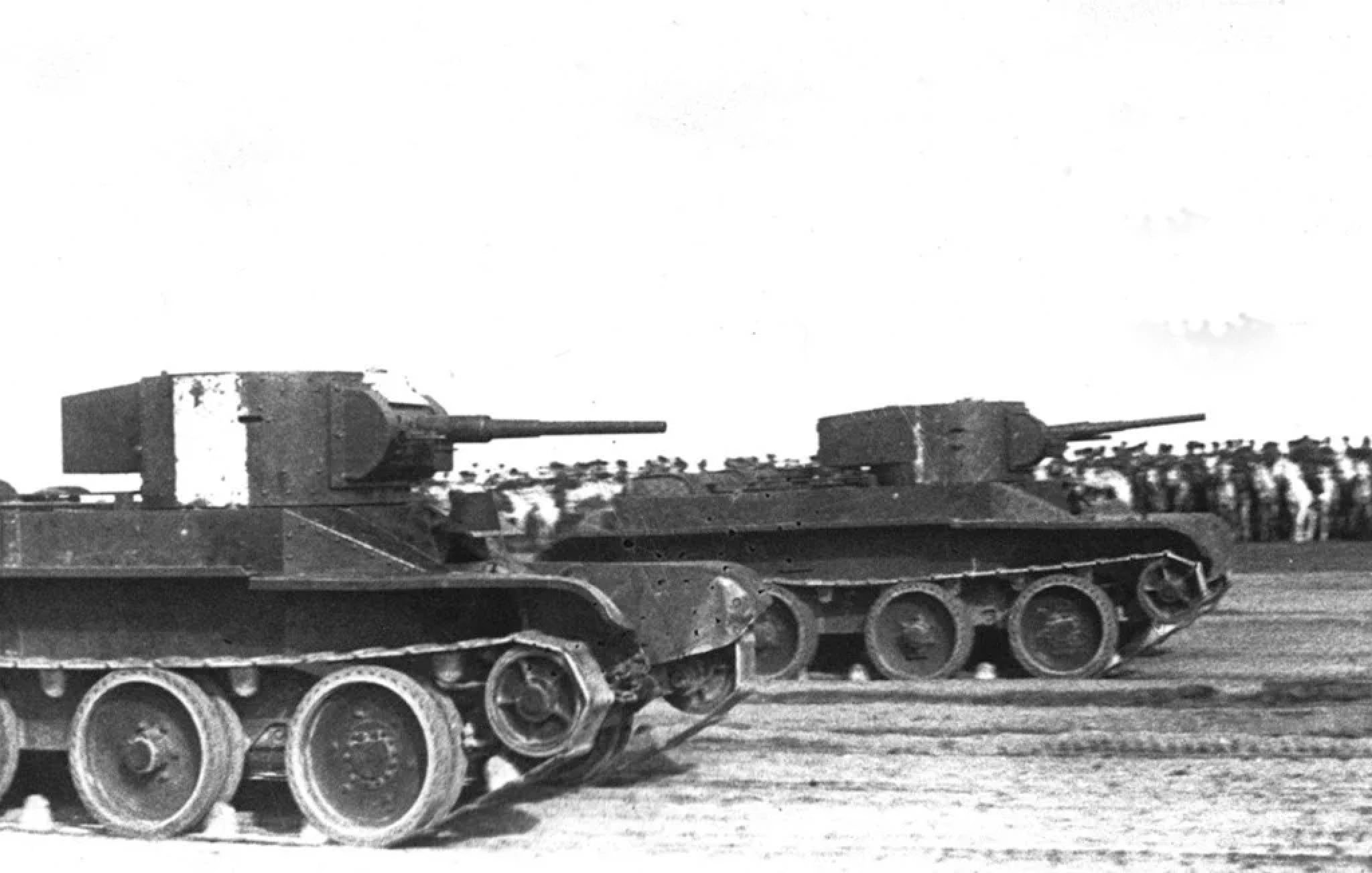 Бт5. БТ-5 командирский. БТ-5 экипаж. БТ-5рт. Танк БТ-5.