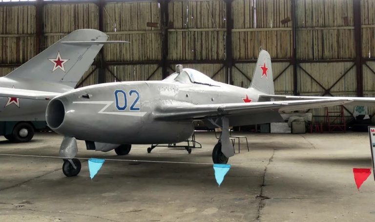  Истребитель Як-17 в музее Монино. Источник фото: https://topwar.ru/
