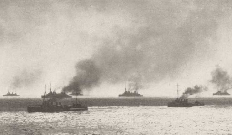    Британский флот поддерживающий Дарданелльскую десантную операцию
