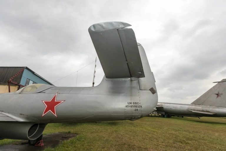 Фронтовой истребитель Як-23. СССР