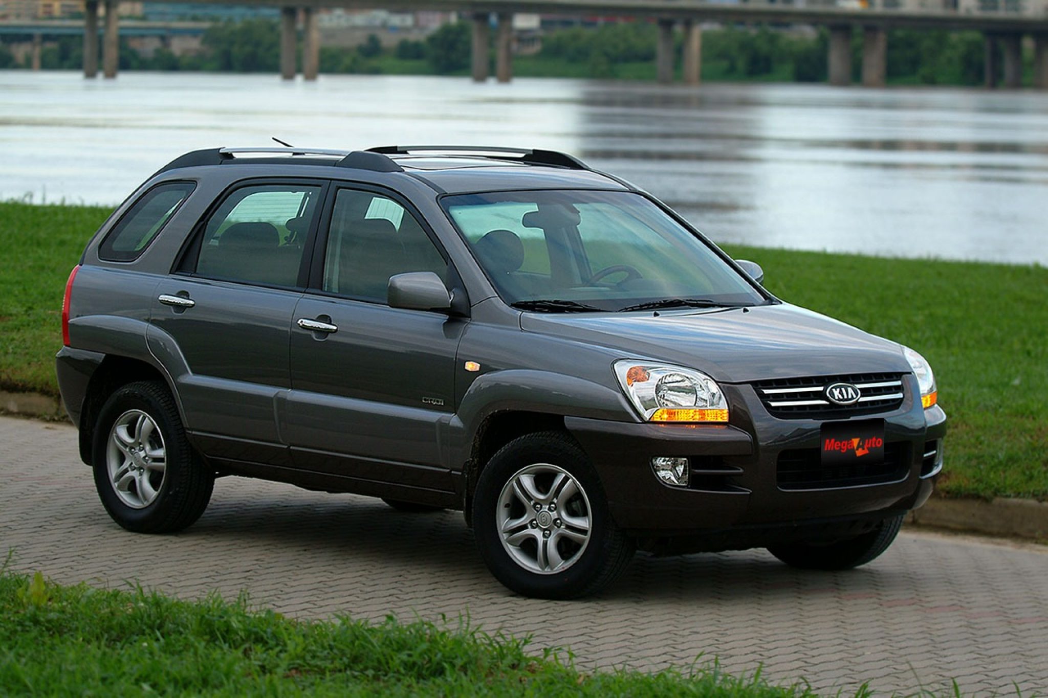 Киа второго поколения. Kia Sportage II 2004-2010. Киа Спортаж 2. Kia Sportage 2008-2010. Kia Sportage II 2004 - 2008.