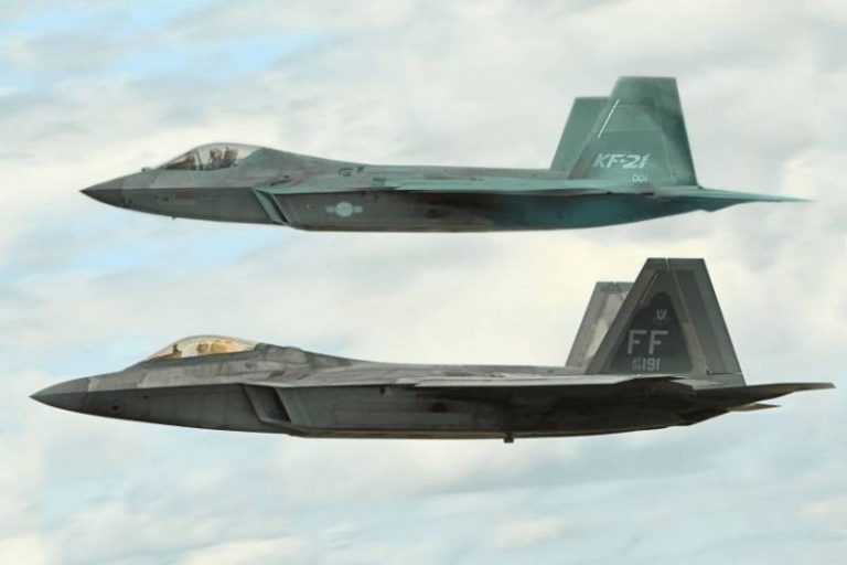 Сравнение истребителей KF-21 Boramae и F-22 Raptor