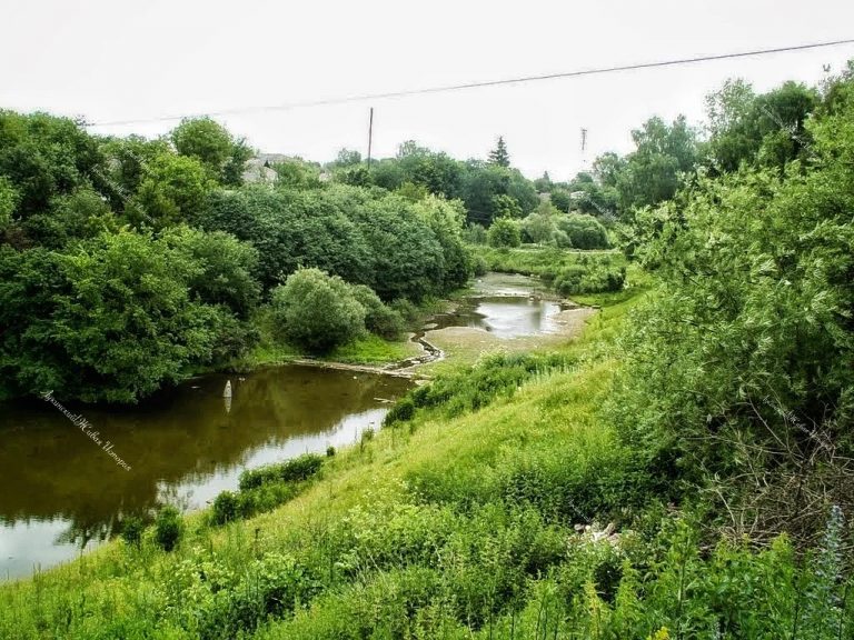     Овруч - столица князя Олега в древлянской земле сегодня. 11 веков назад по этой реке ходили торговые караваны между Русью и Европой