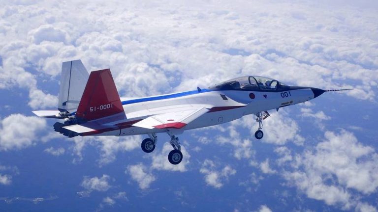    Mitsubishi X-2 Shinshi во время первого полета