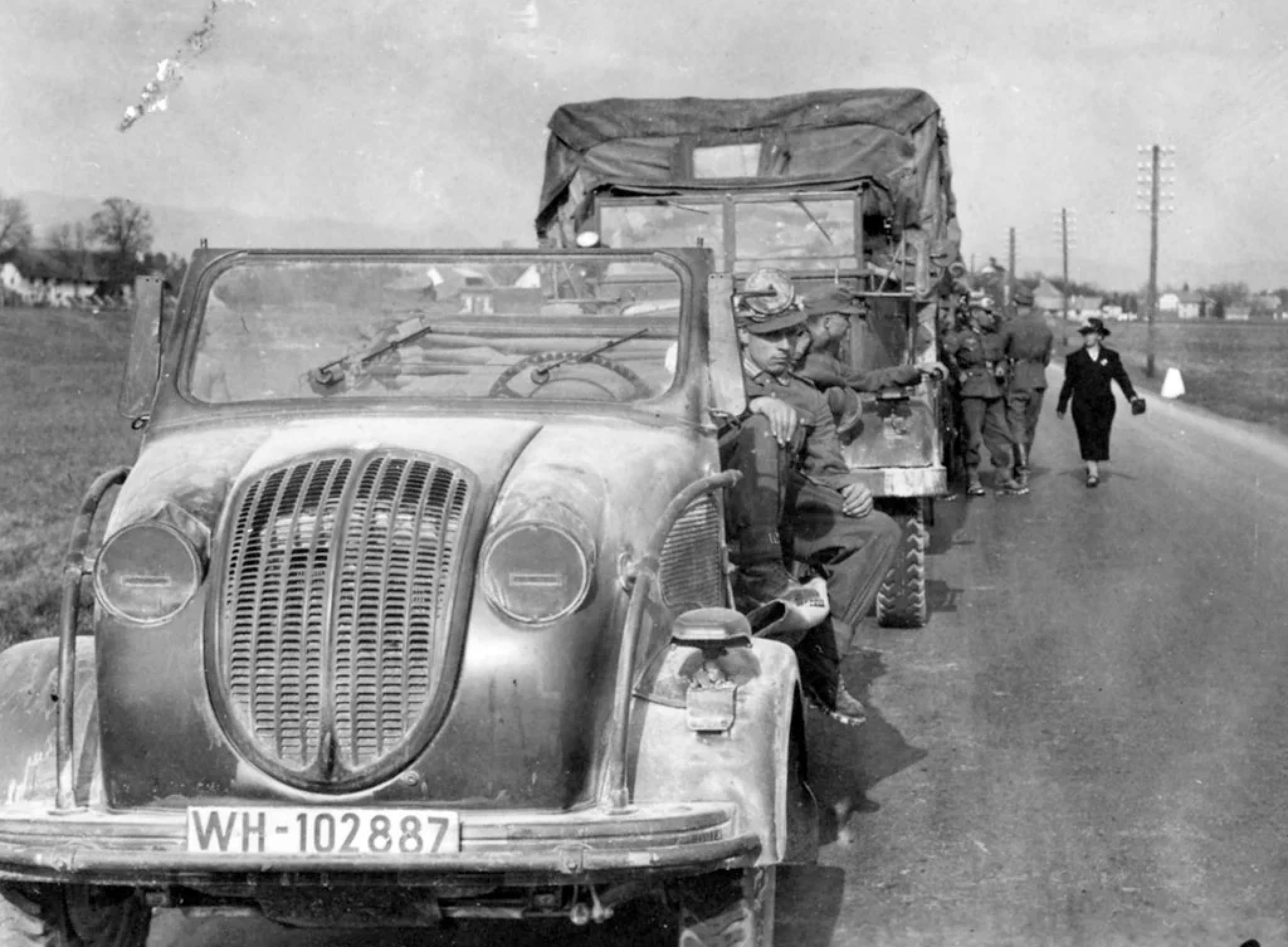 Утечка немецких военных. Машины Германии 1941-1945. Немецкая машина 1941. Машины Германии в 1941.