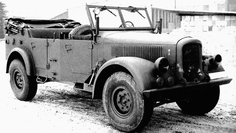 Пробный штабной вариант «Шкода-956» с постоянным приводом всех 18-дюймовых колёс. 1942-1943 гг.