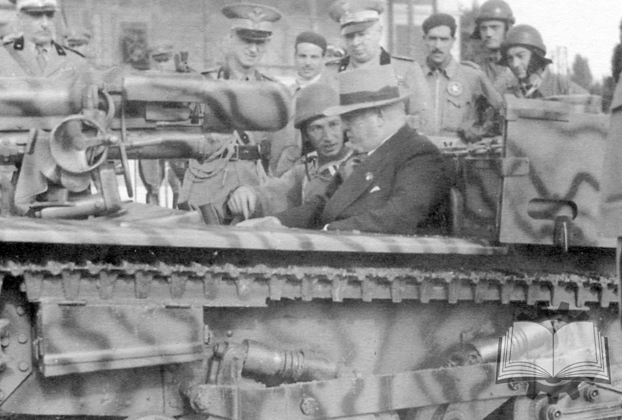 Б 47 32. Semovente l40. Semovente da 47/32 танк. Итальянские САУ Семовенте 47\32 l3. Итальянский танк Муссолини.