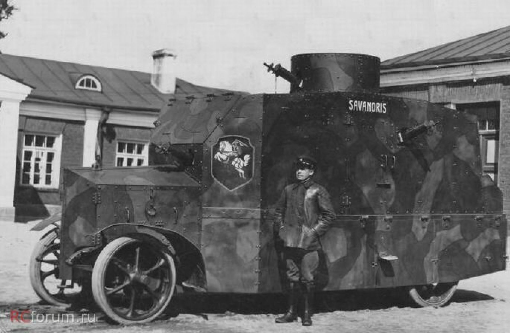 Б м немецкий. Бронеавтомобиль Эрхардт. Броневики Литвы 1920. Бронеавтомобиль Ehrhardt e-v/4. Бронемашина литовской армии в 1920.