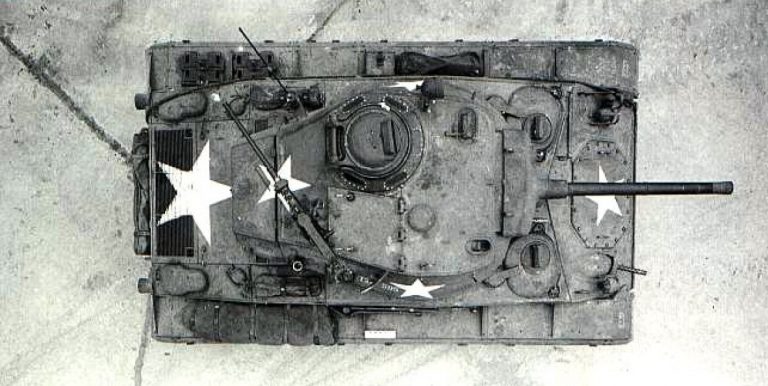 Серийный М24, вид сверху. Hunnicutt R.P. Stuart. A history of the American Light Tank Volume 1. – Presidio, 1992