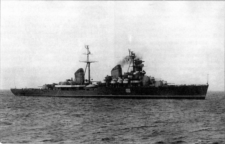  Крейсер «Молотов» во время проведения приемо-сдаточных испытаний после ремонта и модернизации, 1955 год