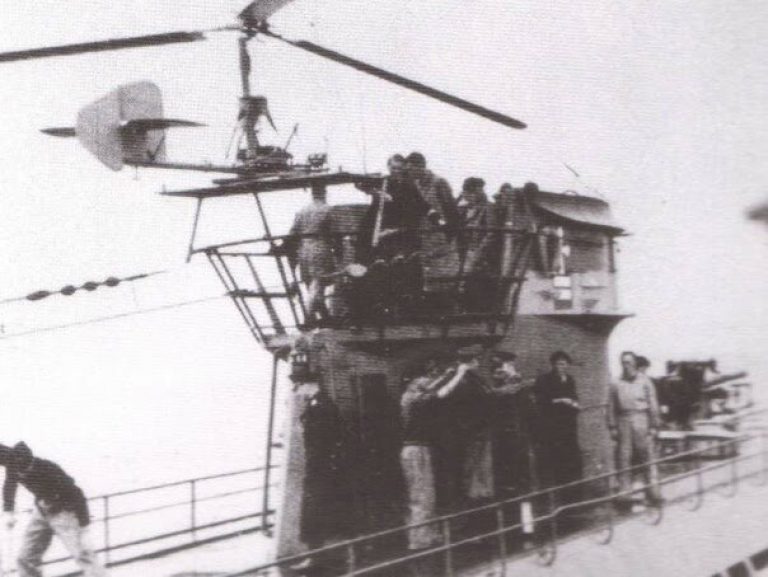  Focke-Achgelis Fa-330 "Bachstelze" ("Трясогузка") на подводной лодке.