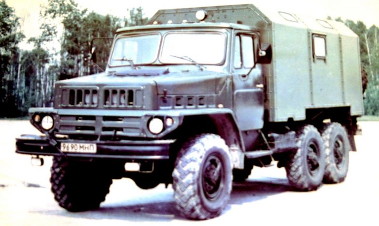  Доработанный вариант 2Э4334 с лебёдкой после завершения государственных испытаний. 1979 год (архив 21 НИИЦ)